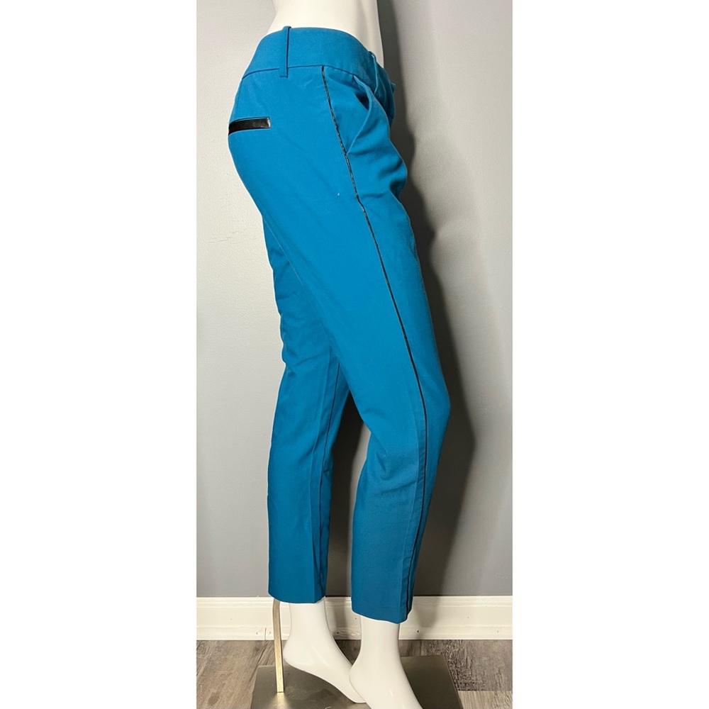 Mossimo : teal stretch capri pants